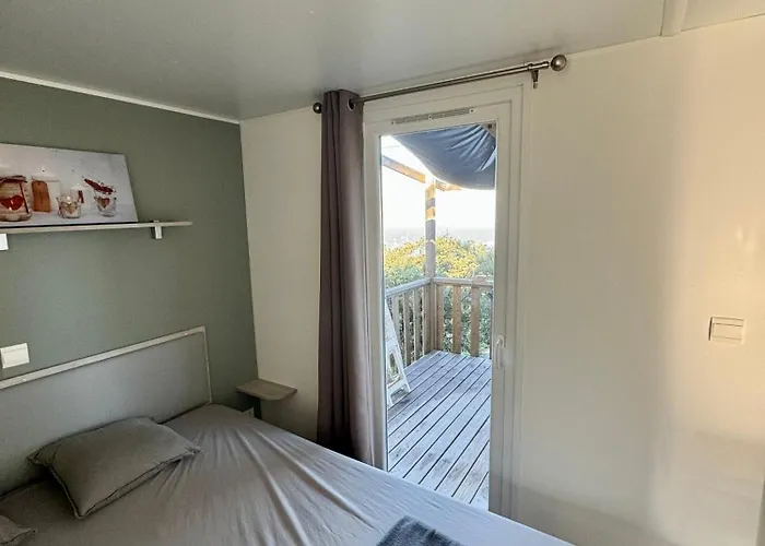 Camping Notre Paradis Lumio (Corsica)